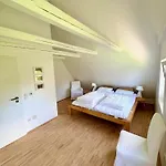 Freistehendes Friesenhaus Mit Sauna Und Garten